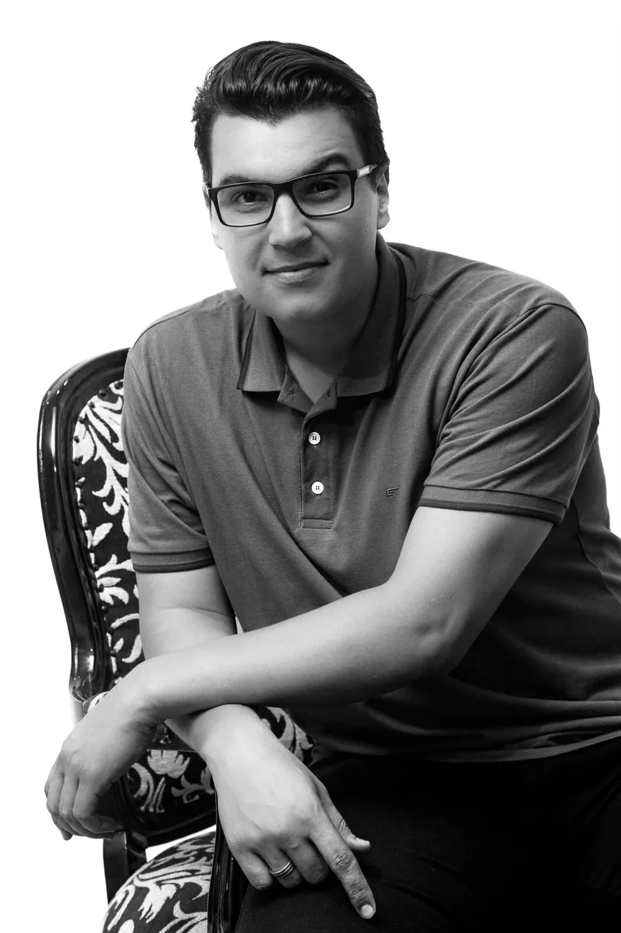 Retrato en blanco y negro de Paulo Oliveira, fotógrafo